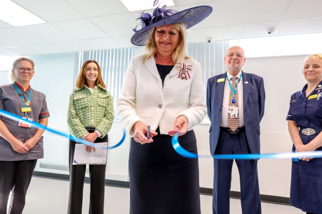 Official ribbon cutting to open new expanded Outpatients 