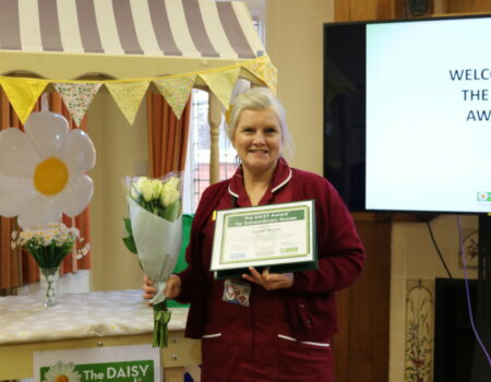 Sarah Morris with her DAISY award